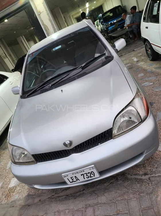Toyota Platz 2003 for Sale in Peshawar Image-1
