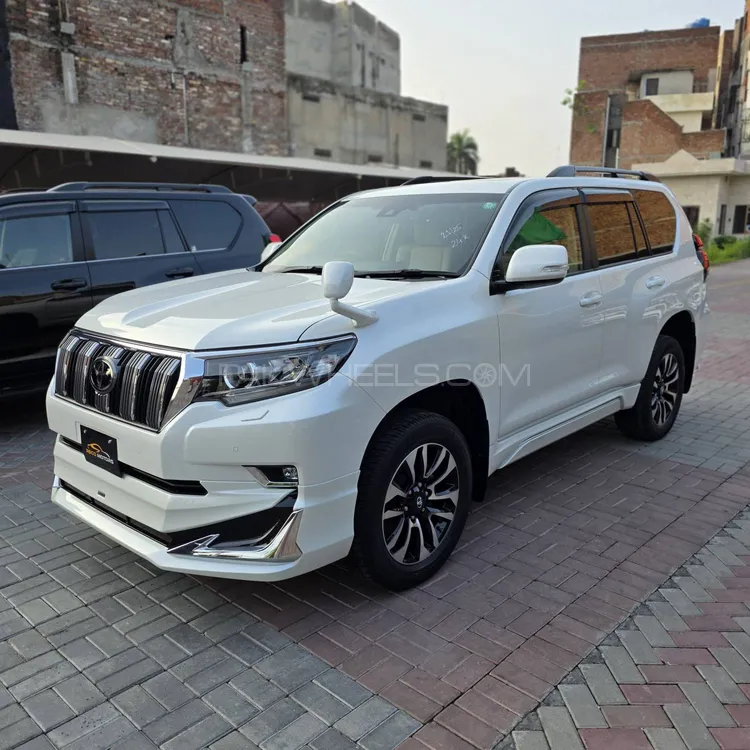 Toyota Prado 2021 for Sale in Lahore Image-1