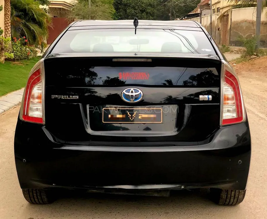 Toyota Prius 2013 for Sale in Karachi Toyota Prius 2013 for Sale in Karachi Image-6