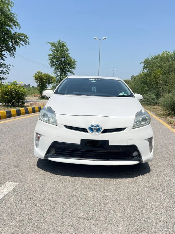 Toyota Prius 2013 for Sale in Peshawar Image-1