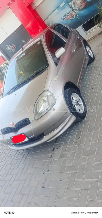 Toyota Vitz 2001 for Sale in Peshawar Image-1