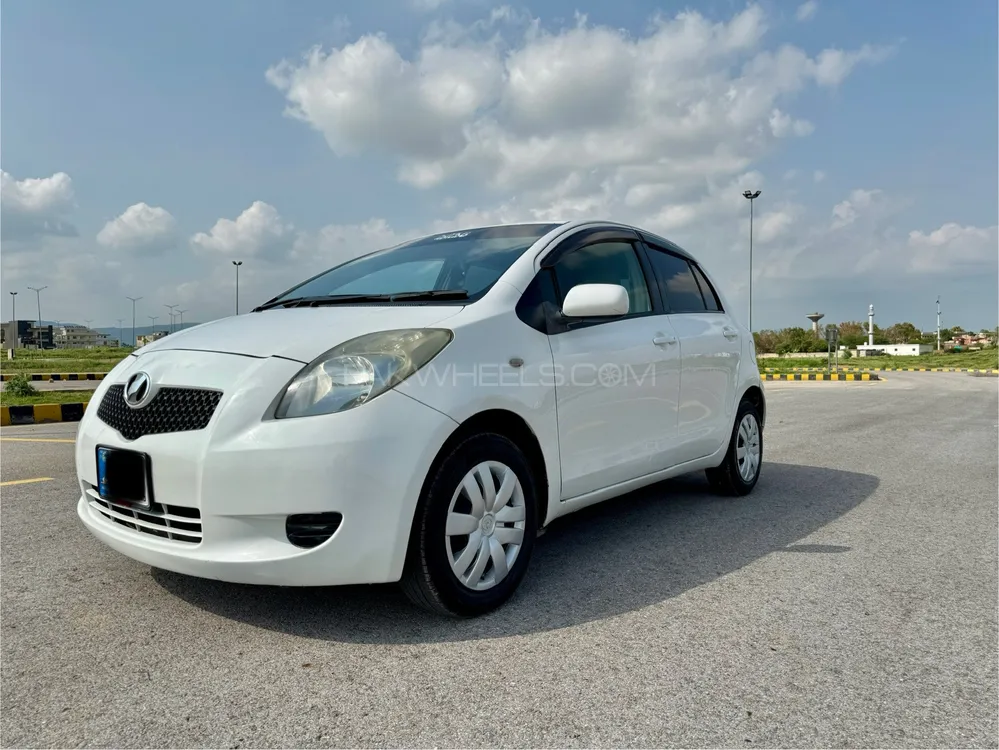 Toyota Vitz 2007 for Sale in Islamabad Image-1