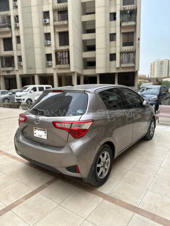 Toyota Vitz 2017 for Sale in Karachi Image-1