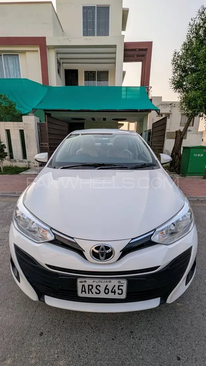 Toyota Yaris Sedan 2023 for Sale in Lahore Image-1