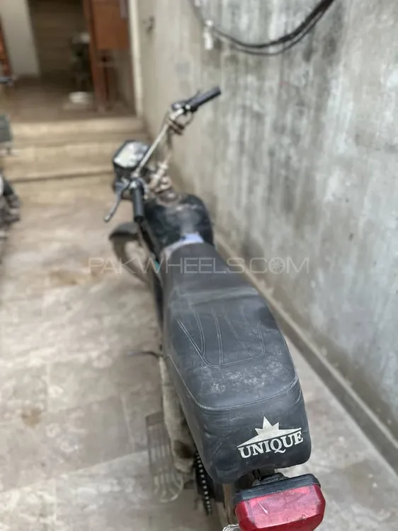Unique Xtreme UD 70 2013 for Sale Image-1