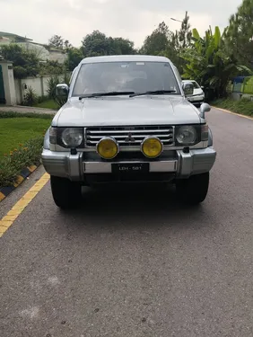 Mitsubishi Pajero Exceed 3.5 1995