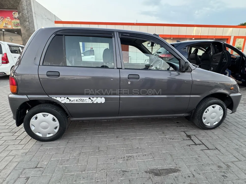 Daihatsu Cuore 2011 for Sale in Sialkot Image-1