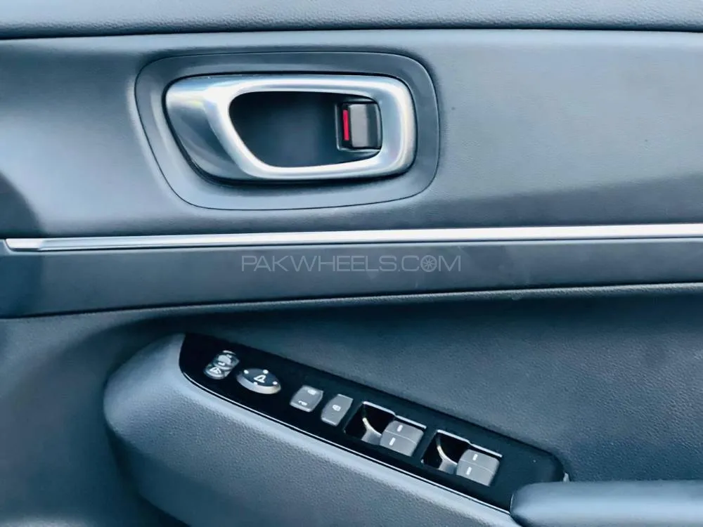 Honda Vezel 2021 for Sale in Islamabad Image-1