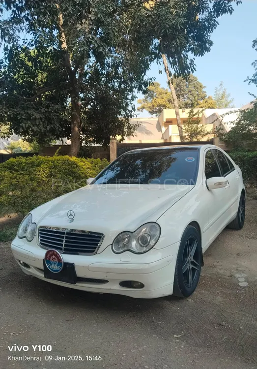 Mercedes Benz C Class 2004 for Sale in Karachi Image-1