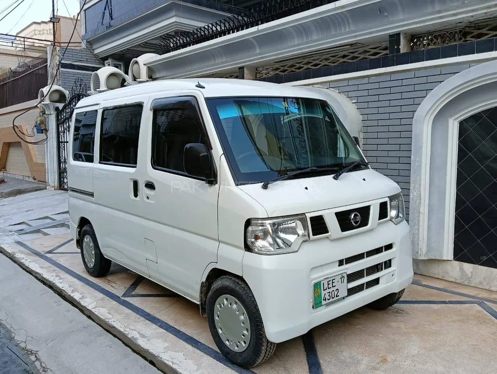 Nissan Clipper 2017 for Sale in Faisalabad Image-1
