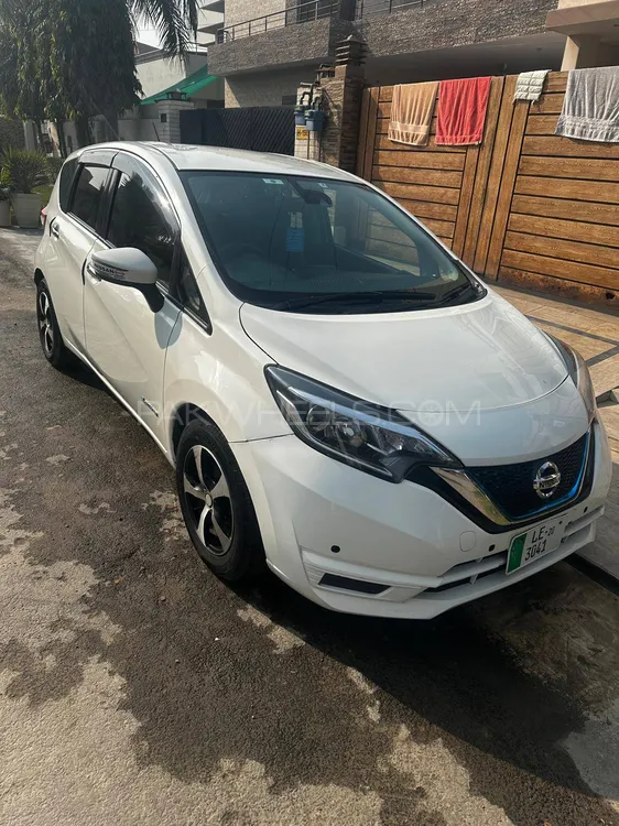 Nissan Note 2018 for Sale in Lahore Image-1