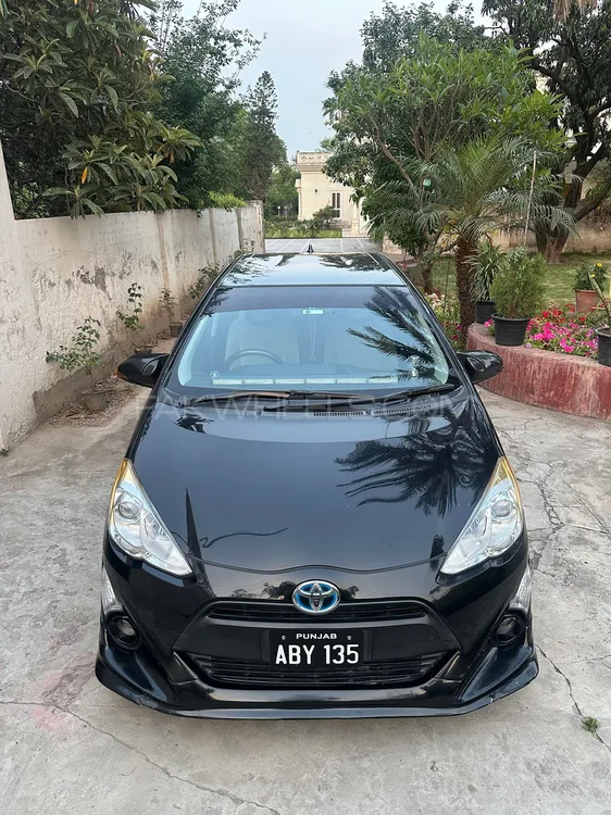 Toyota Aqua 2015 for Sale in Sialkot Image-1