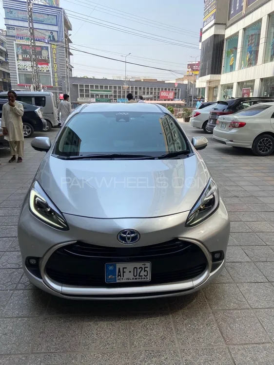 Toyota Aqua 2022 for Sale in Peshawar Image-1