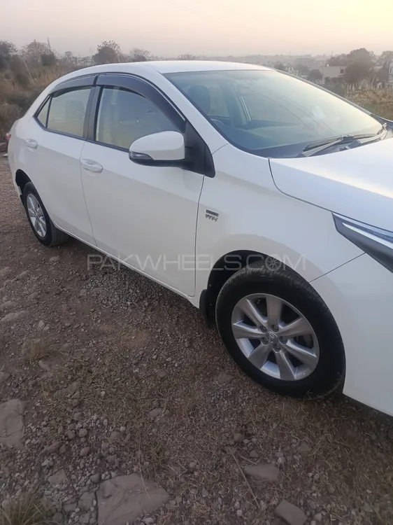 Toyota Corolla 2016 for Sale in Islamabad Image-1
