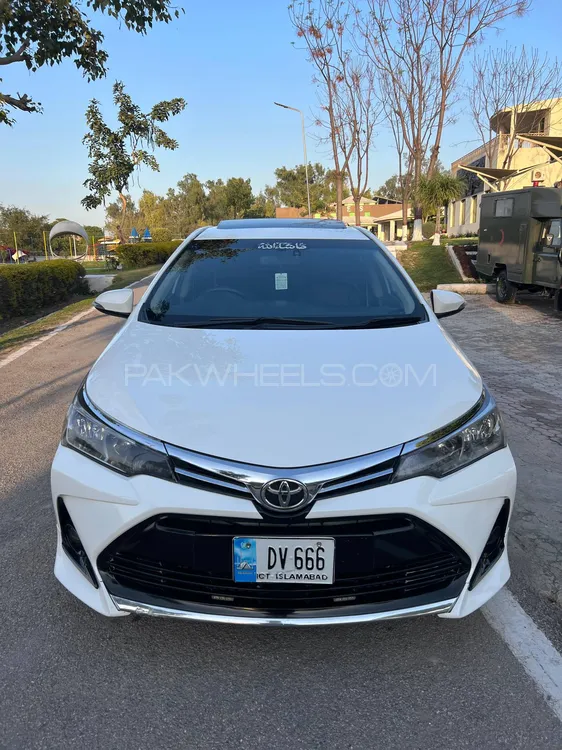 Toyota Corolla 2015 for Sale in Peshawar Image-1