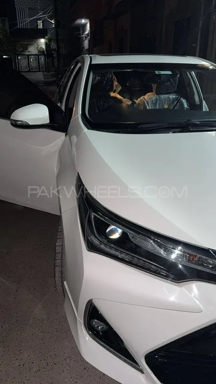 Toyota Corolla 2024 for Sale in Faisalabad Image-1
