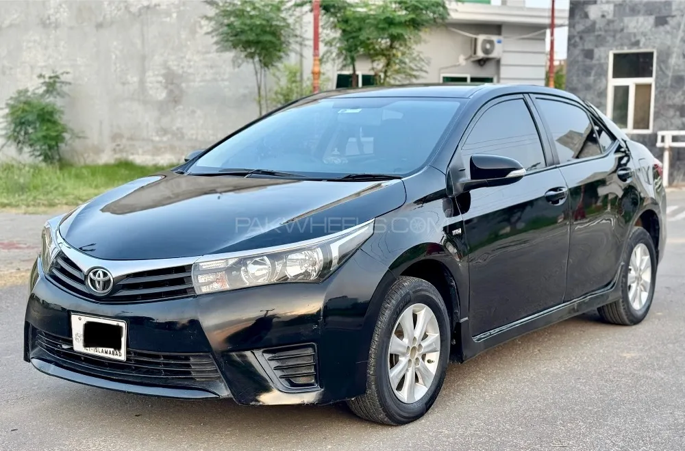 Toyota Corolla 2017 for Sale in Islamabad Image-1