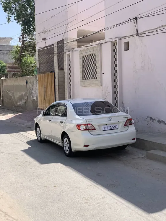 Toyota Corolla 2013 for Sale in Muzaffar Gargh Image-1