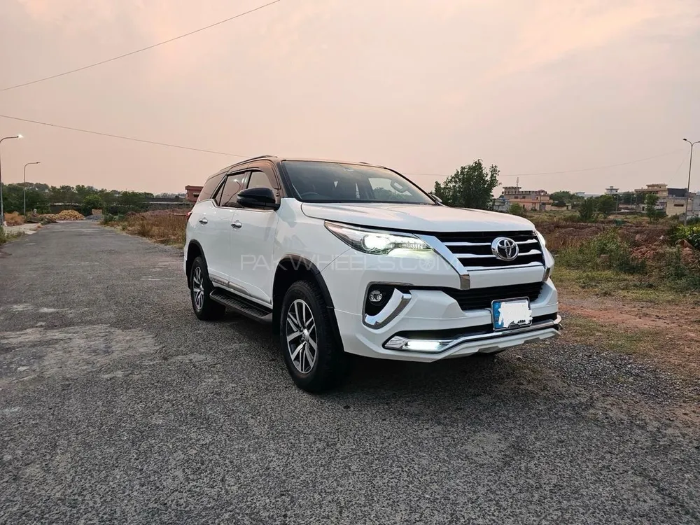 Toyota Fortuner 2019 for Sale in Islamabad Image-1