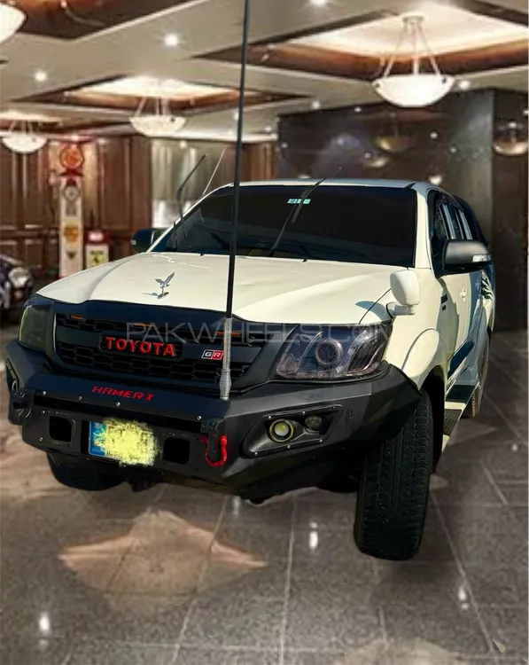 Toyota Hilux 2011 for Sale in Islamabad Image-1