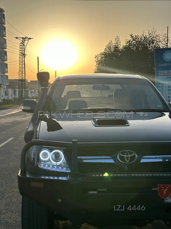 Toyota Hilux 2005 for Sale in Burewala Image-1
