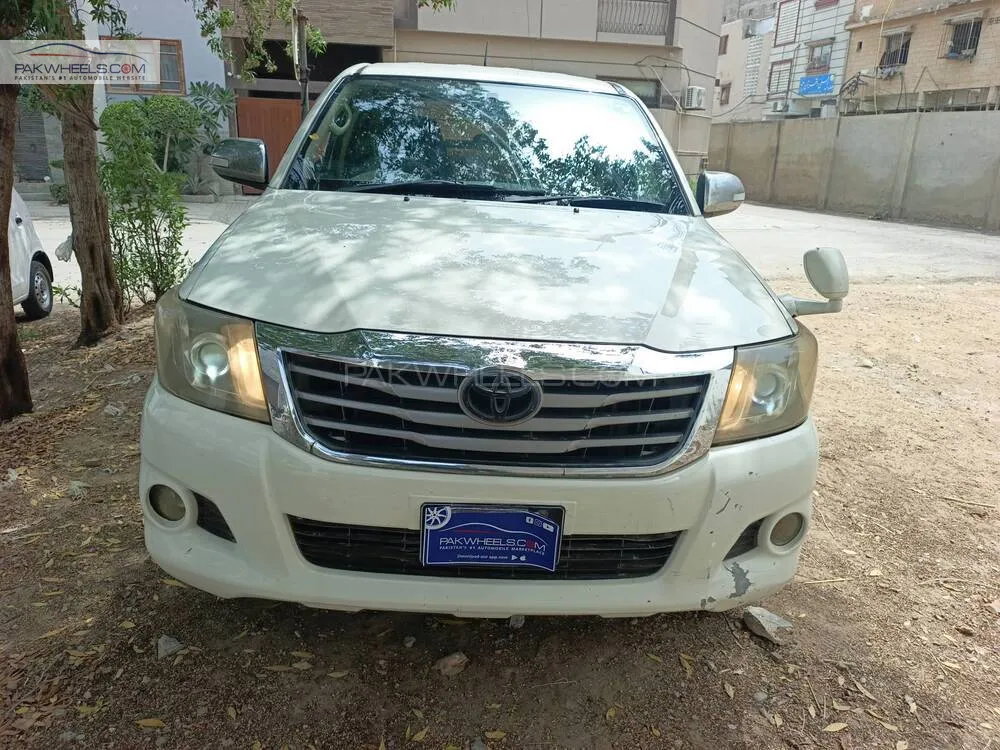 Toyota Hilux 2014 for Sale in Karachi Image-1