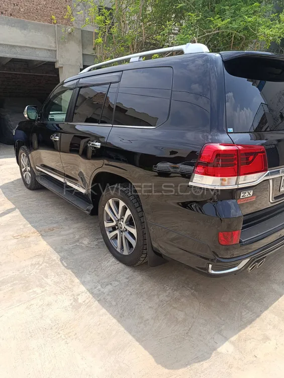 Toyota Land Cruiser 2019 for Sale in Okara Toyota Land Cruiser 2019 for Sale in Okara Image-6