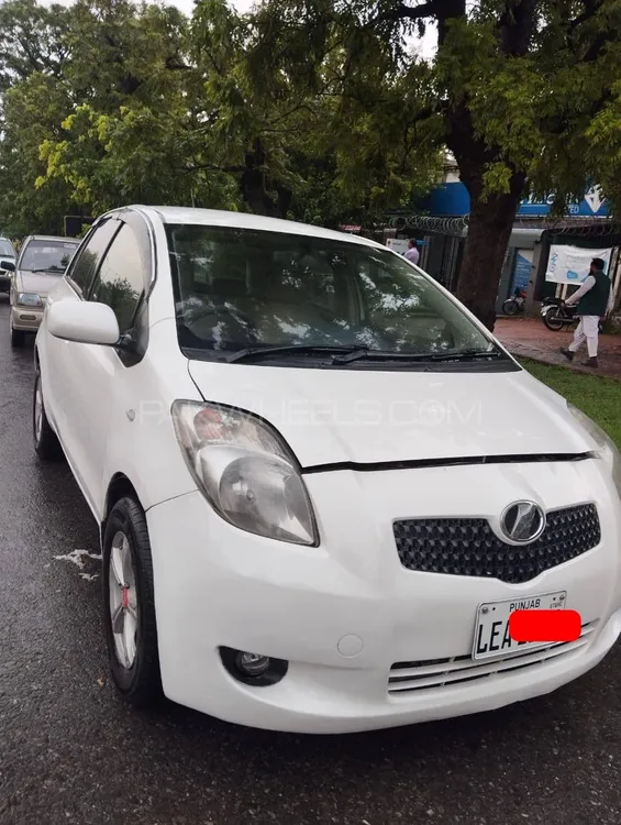 Toyota Vitz 2006 for Sale in Islamabad Image-1