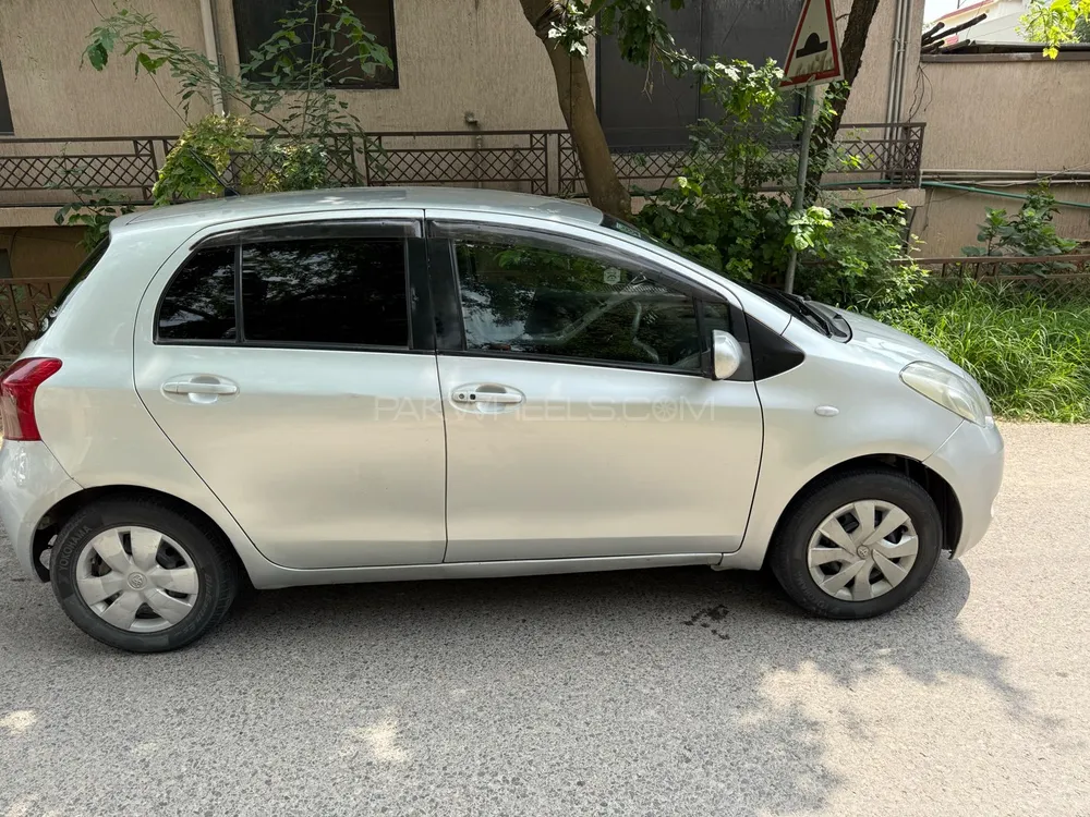 Toyota Vitz 2006 for Sale in Islamabad Image-1