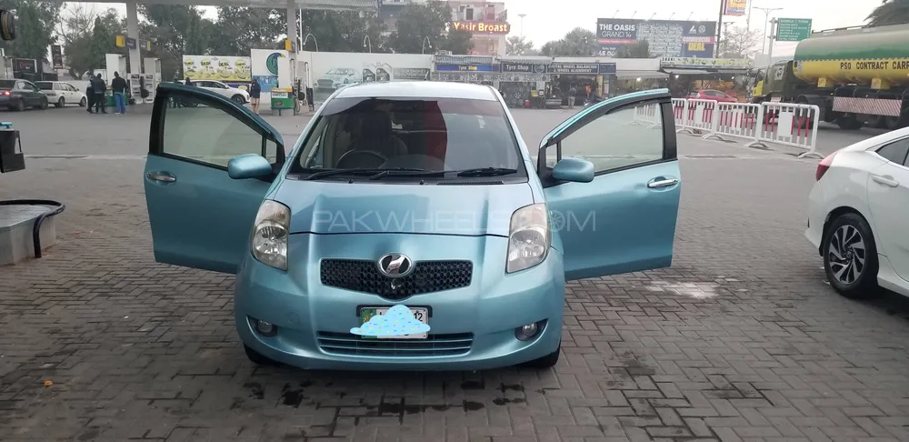 Toyota Vitz 2007 for Sale in Lahore Image-1