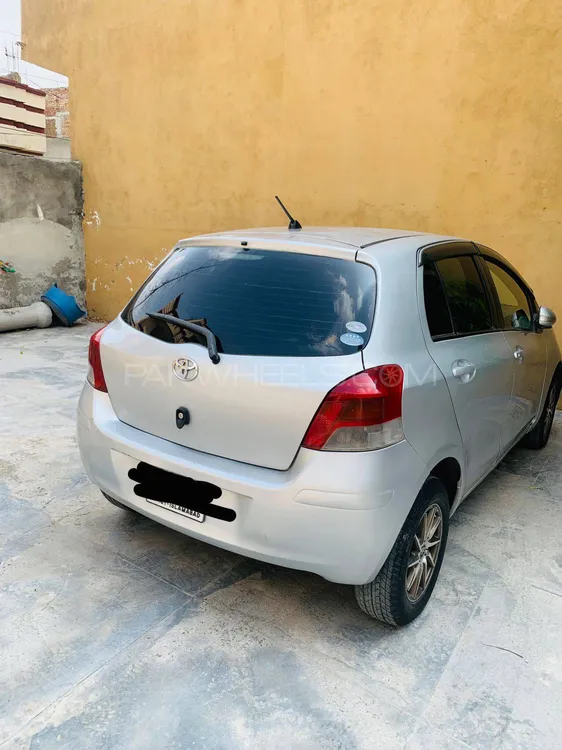 Toyota Vitz 2009 for Sale in Islamabad Image-1