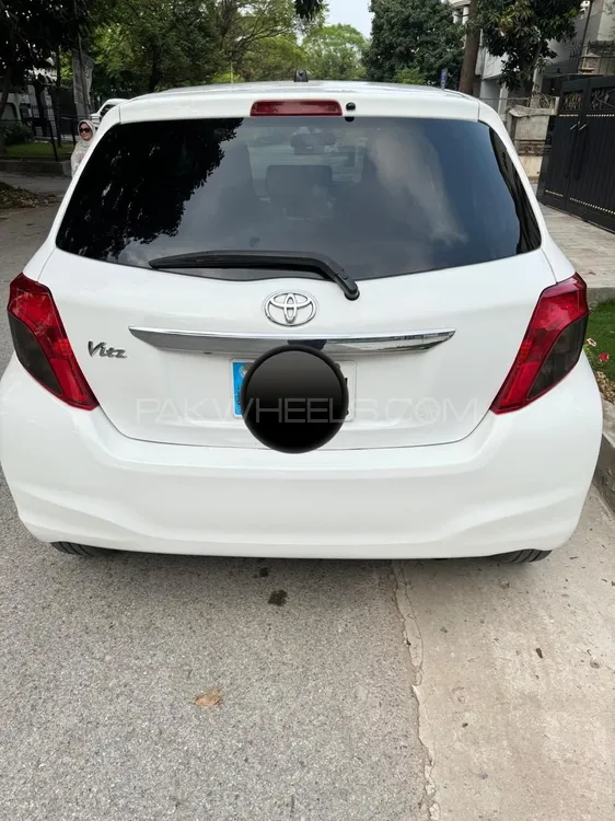 Toyota Vitz 2013 for Sale in Islamabad Image-1