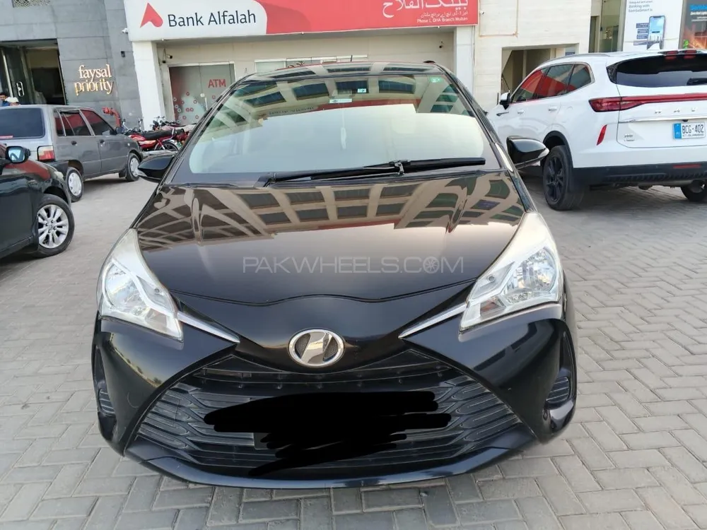 Toyota Vitz 2018 for Sale in Multan Image-1