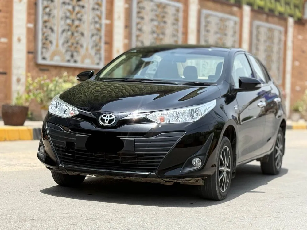 Toyota Yaris Sedan 2021 for Sale in Karachi Image-1