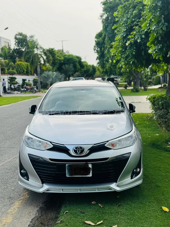Toyota Yaris Sedan 2021 for Sale in Lahore Image-1