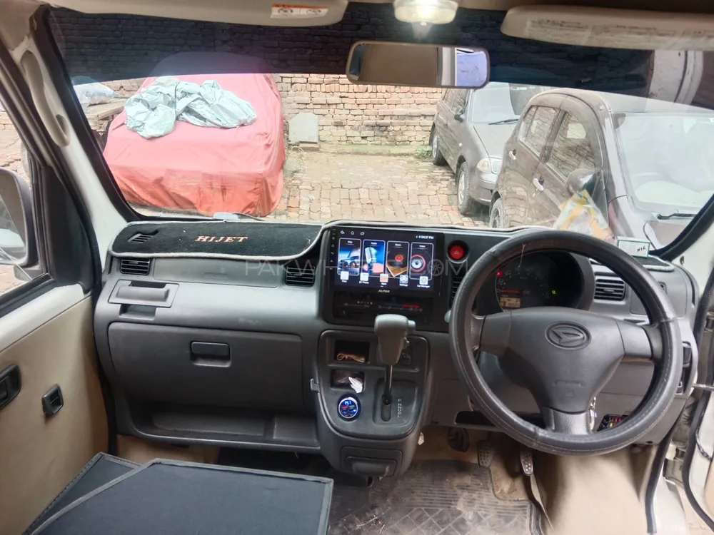 Daihatsu Hijet 2013 for Sale in Lahore Daihatsu Hijet 2013 for Sale in Lahore Image-10