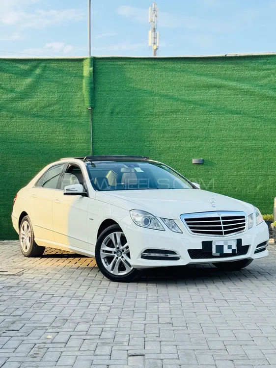 Mercedes Benz E Class 2011 for Sale in Lahore Image-1
