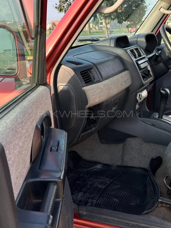 Mitsubishi Pajero 2000 for Sale in Lahore Mitsubishi Pajero 2000 for Sale in Lahore Image-14