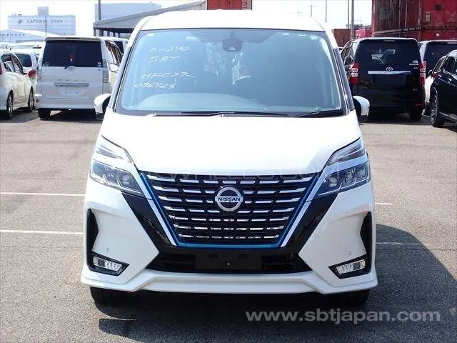 Nissan Serena 2020 for Sale in Karachi Image-1