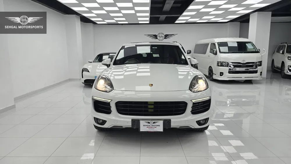 Porsche Cayenne 2017 for Sale in Islamabad Image-1