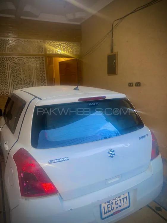 Suzuki Swift 2011 for Sale in Islamabad Image-1