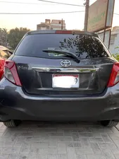 Toyota Vitz F 1.0 2011 for Sale