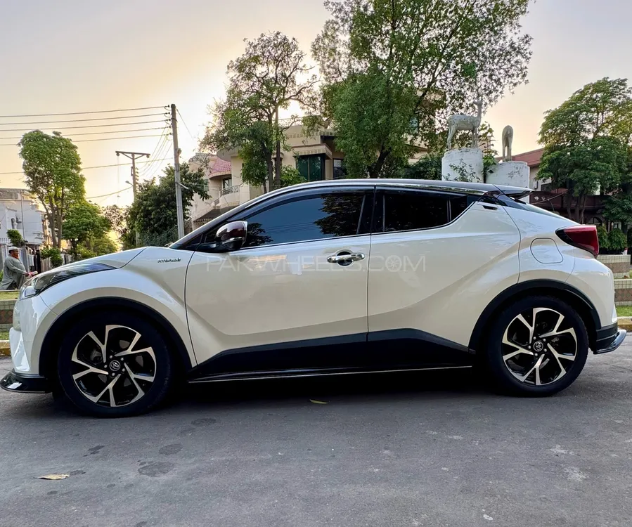 Toyota C-HR 2019 for Sale in Gujranwala Image-1