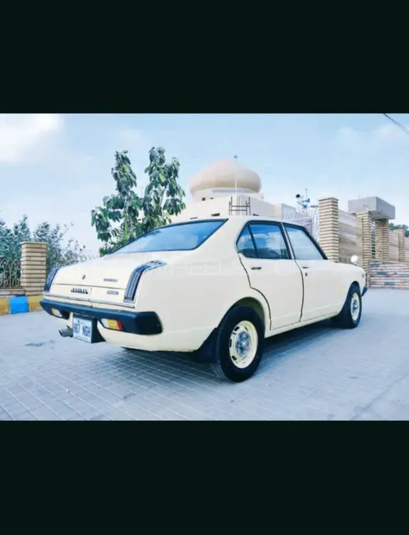 Toyota Carina 1971 for Sale in Karachi Image-1