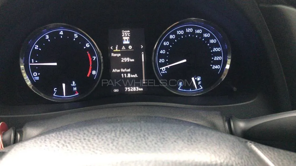 Toyota Corolla 2019 for Sale in Islamabad Image-1