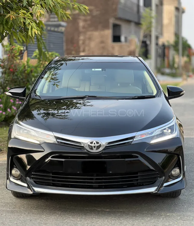 Toyota Corolla 2020 for Sale in Lahore Image-1