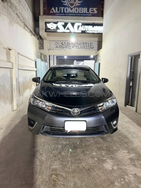 Toyota Corolla 2017 for Sale in Karachi Image-1
