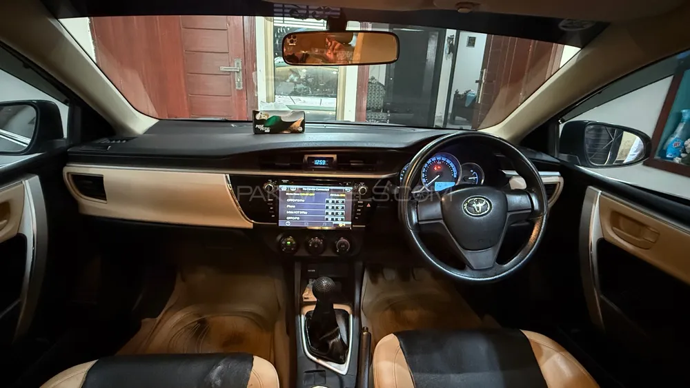 Toyota Corolla 2017 for Sale in Sargodha Image-1