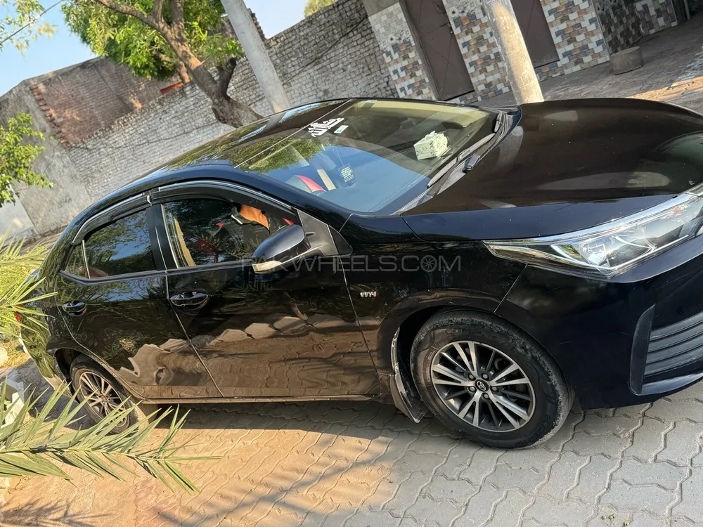 Toyota Corolla 2016 for Sale in Sialkot Image-1