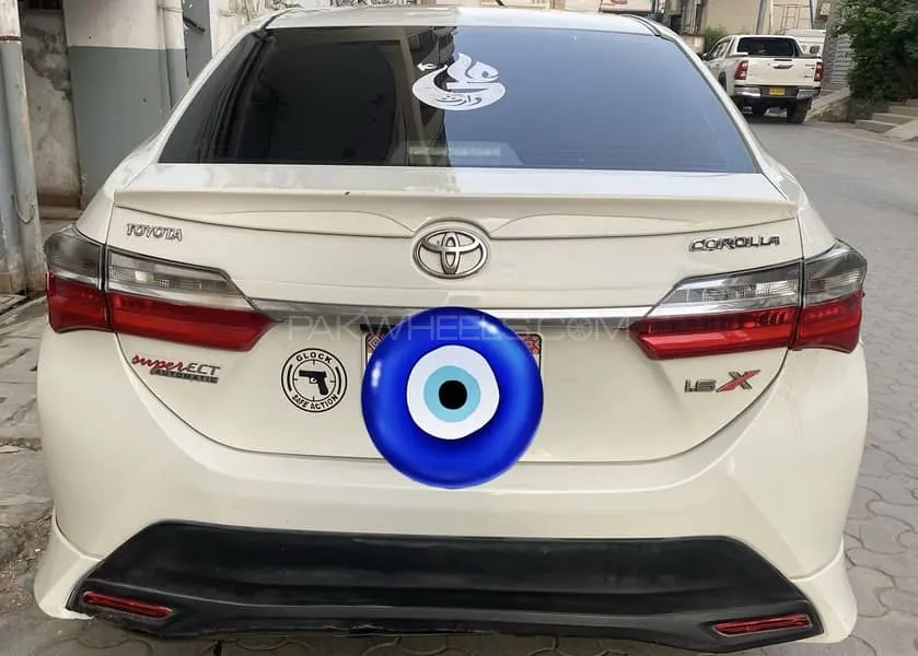 Toyota Corolla 2017 for Sale in Karachi Image-1
